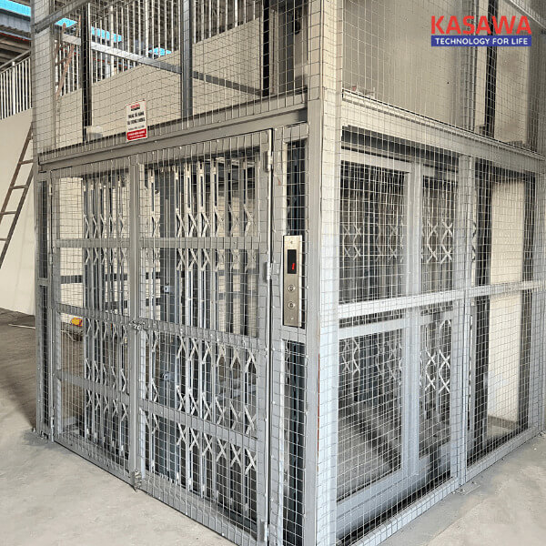 Khung thang chắc chắn bằng vật liệu thép chuyên dùng cho thang tải hàng