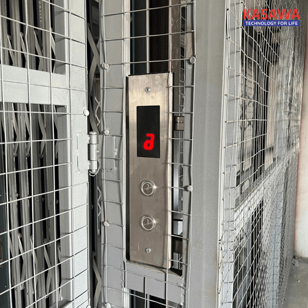 Bảng hiển thị số tầng tương tự như với thang máy