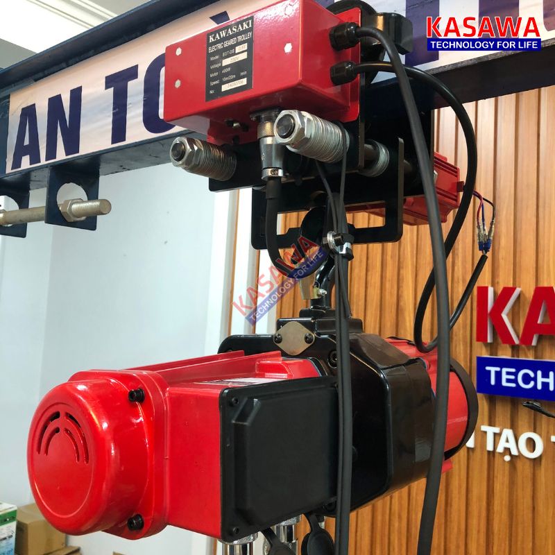 Pa lăng xích điện 500kg di chuyển được lắp đặt trên dầm I