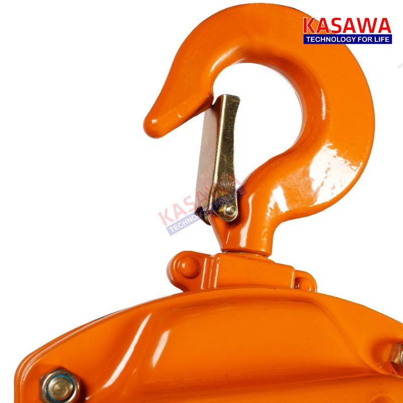 Móc tải chắc chắn, có chốt an toàn tránh trường hợp tai nạng đáng tiếc xảy ra