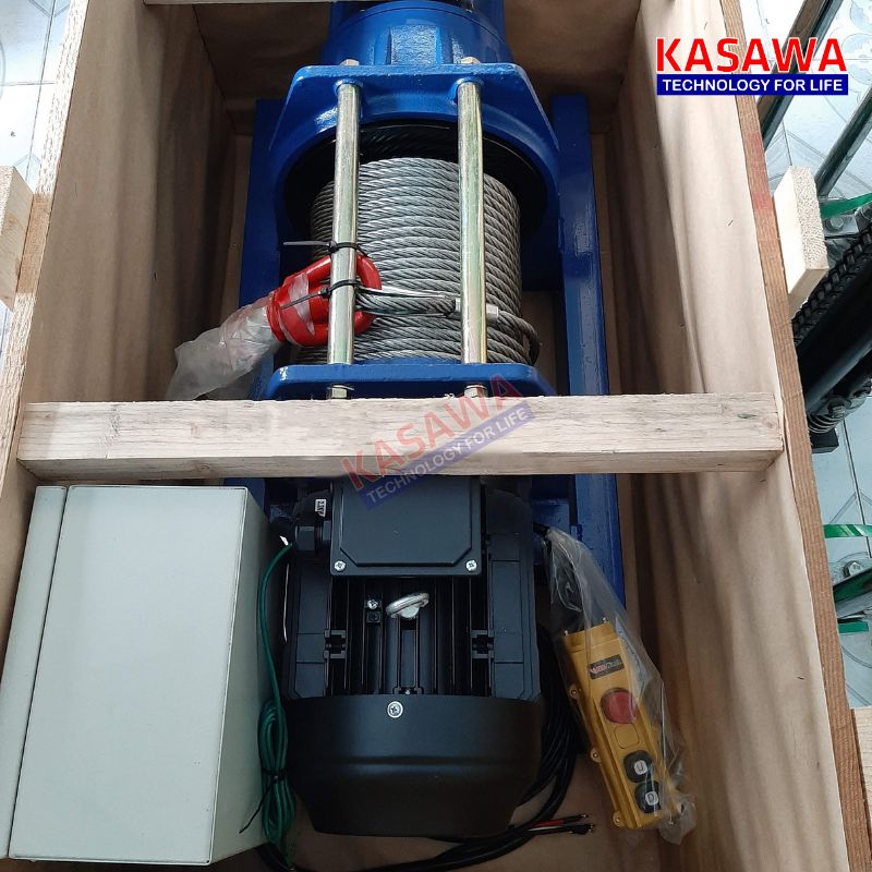Tuyệt đối không được dùng tời điện để nâng người